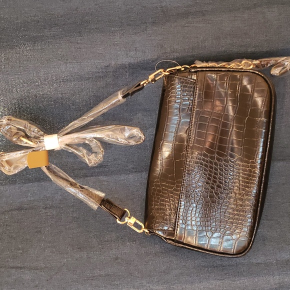 IMAN Black Croc-Embossed Crossbody Bag - Picture 2 of 7